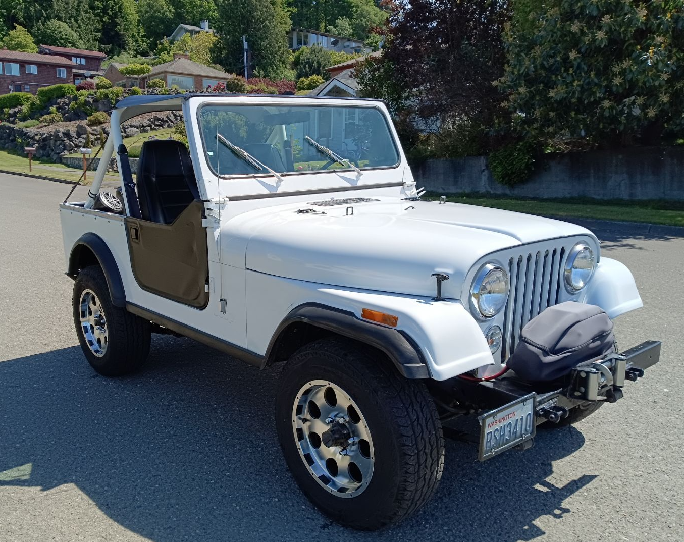 White CJ-7 front three-quarter view